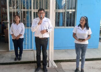 Visita Vital Román planteles educativos