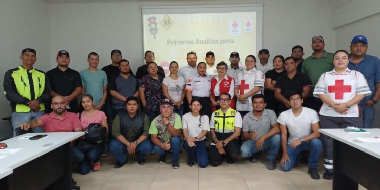 Con capacitación, Tránsito Estatal y Cruz Roja previenen accidentes en motociclistas