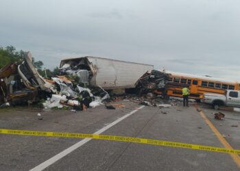 Fallece persona en accidente carretero