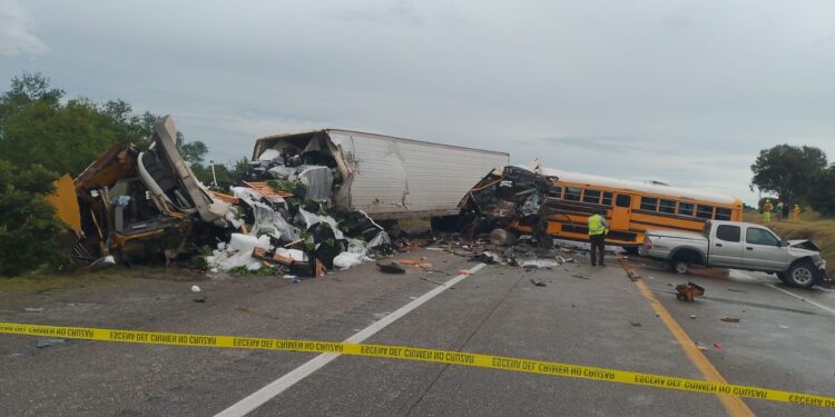 Fallece persona en accidente carretero