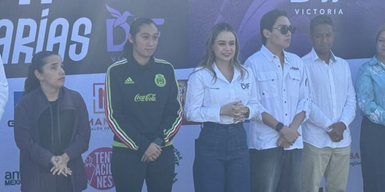 Inaugura Lucy de Gattás el 1er Torneo Copa Unión Intersecundarias
