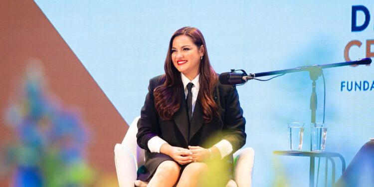 Maite Perroni alza la voz tras críticas a su cuerpo