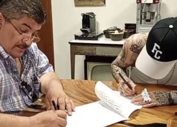 Mario Galván se convierte en compositor exclusivo de Santa Fe Klan