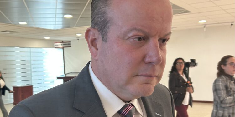 Trabaja el diputado Carlos Canturosas a favor de la seguridad en el abasto de medicamentos para los tamaulipecos