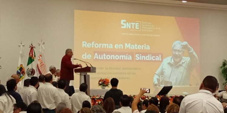 Reconoce Alfonso Cepeda trabajo realizado por dirigencia sindical
