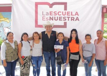 Entregan en Tamaulipas tarjetas de “La Escuela es Nuestra