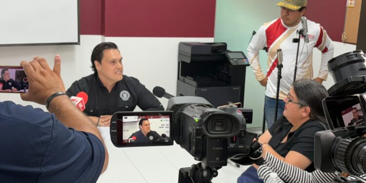 CDV ES UN MITÓMANO, CORRUPTO Y COBARDE PRÓFUGO DE LA JUSTICIA: HPH