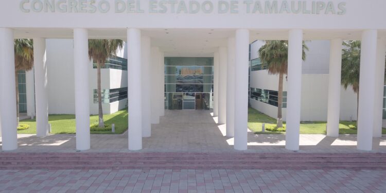 Congreso analiza fortalecer leyes y regulación de campamentos